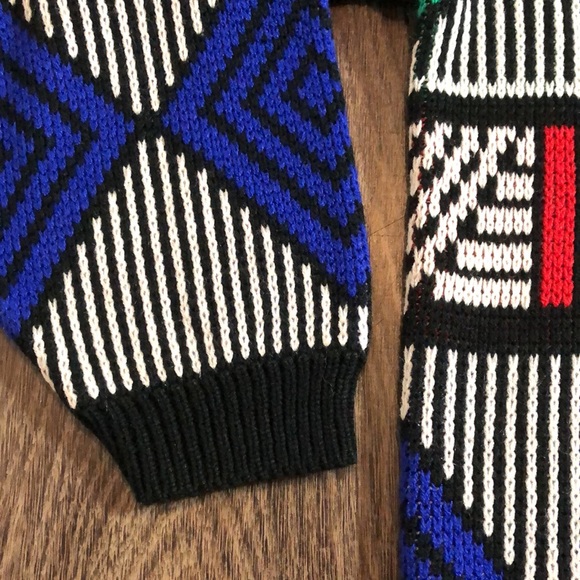 Vintage Geometric Knit Sweater - Picture 7 of 15